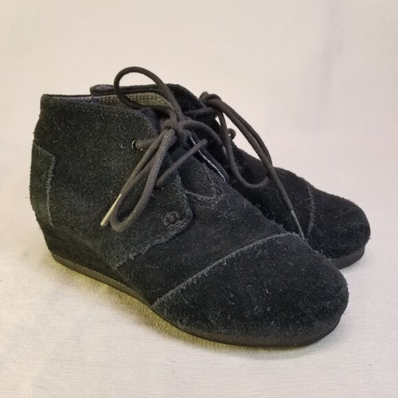 Toms Boots Youth 12 Girls Kala Desert Wedge Ankle Bootie Black Suede - Picture 1 of 8